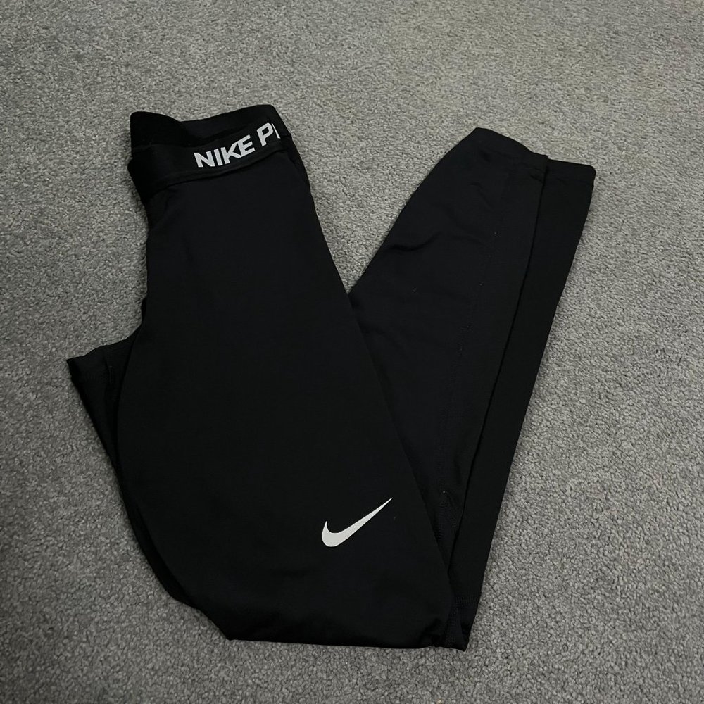 Nike: Good Condition Pro Core Compression Trainin… - image 2